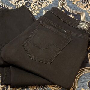 Signature by Levi Strauss Men’s Black Slim Jeans
